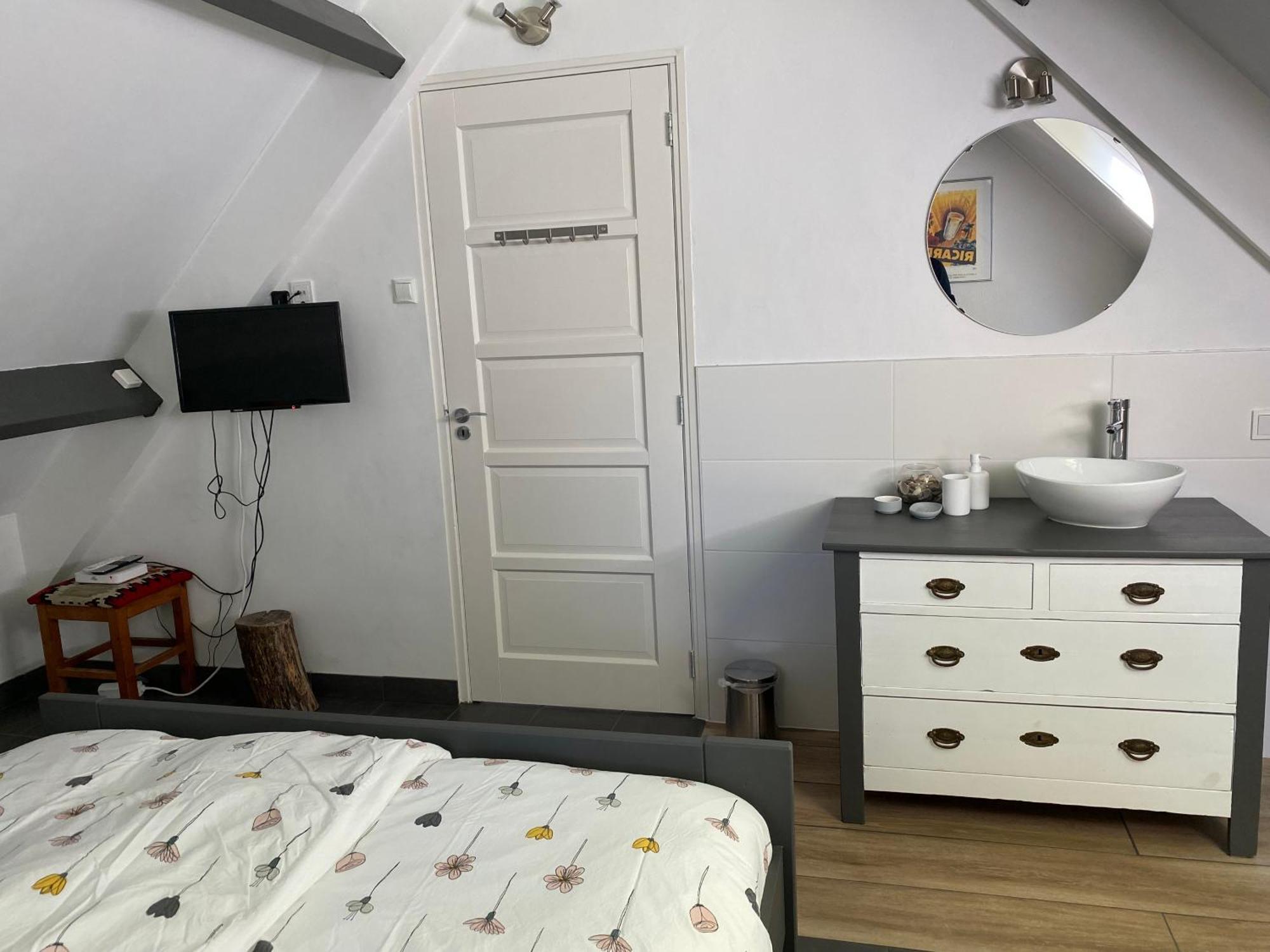 Vakantiehuis De Zeeuwse Schuur In De Zak Van Zuid-Beveland Heinkenszand Exterior foto